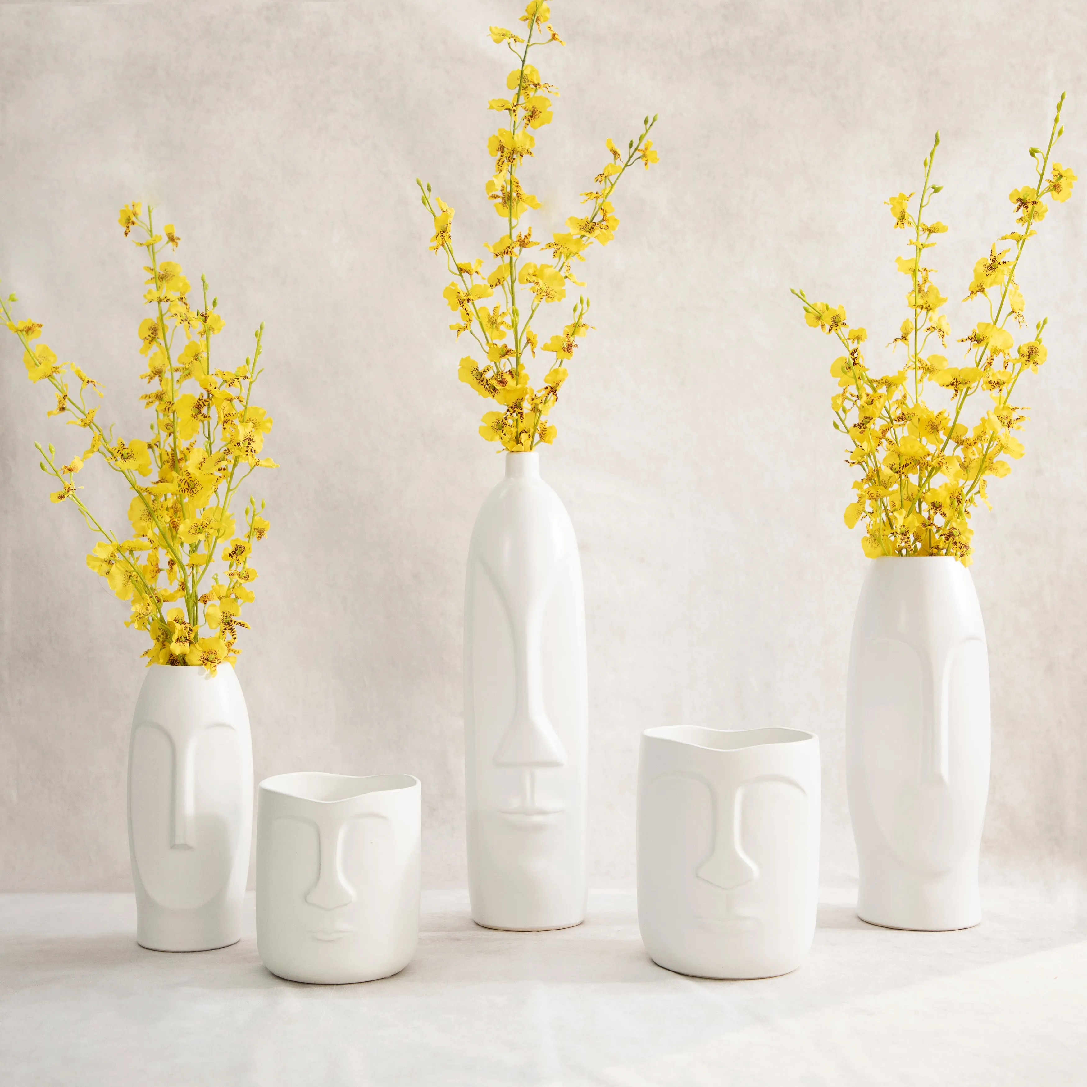 14"H FACE VASE, WHITE