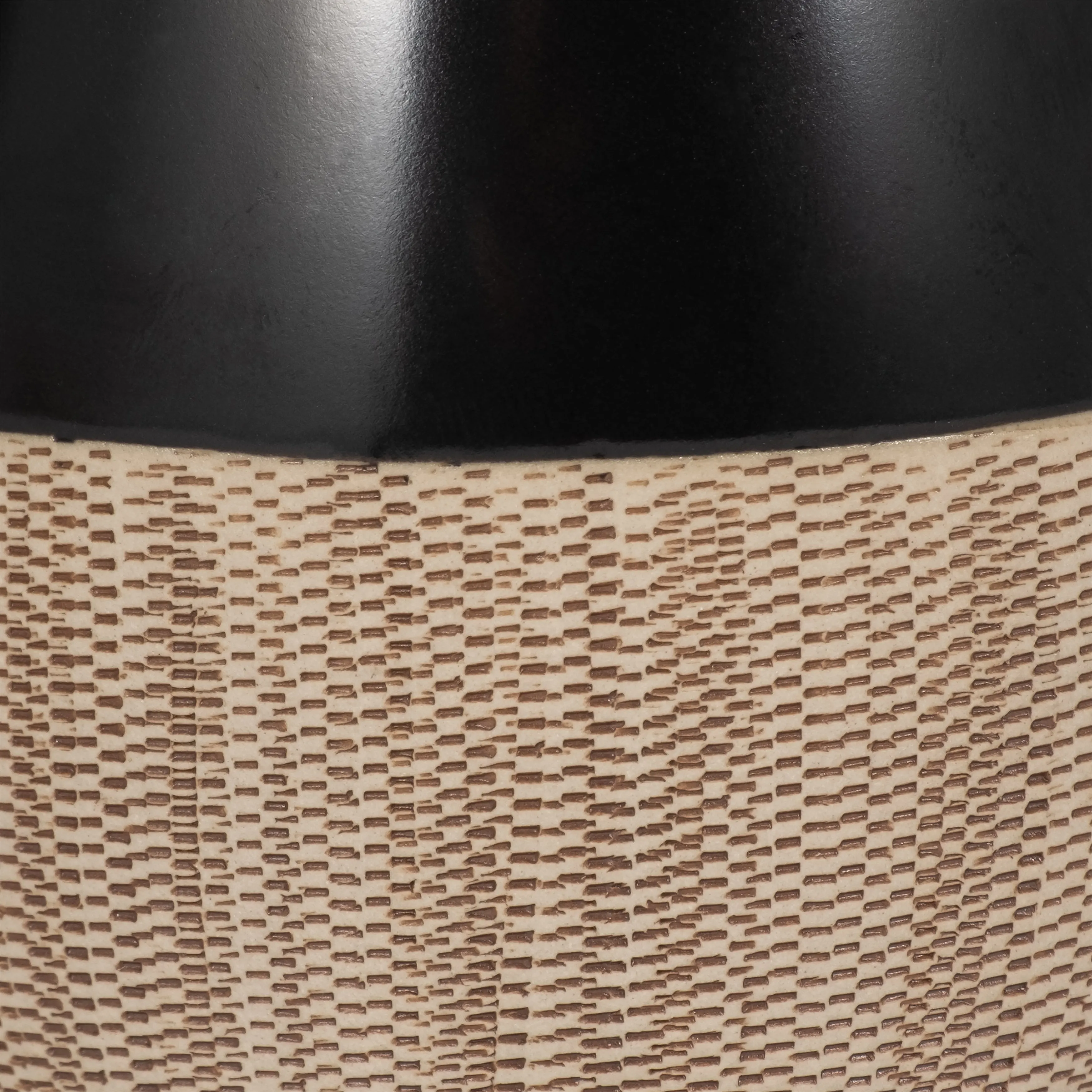 CER, 7"H 2-TONE TEARDROP VASE, CREME/BLK