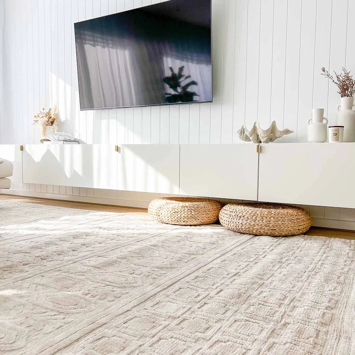 Delphine Tribal Transitional Rug