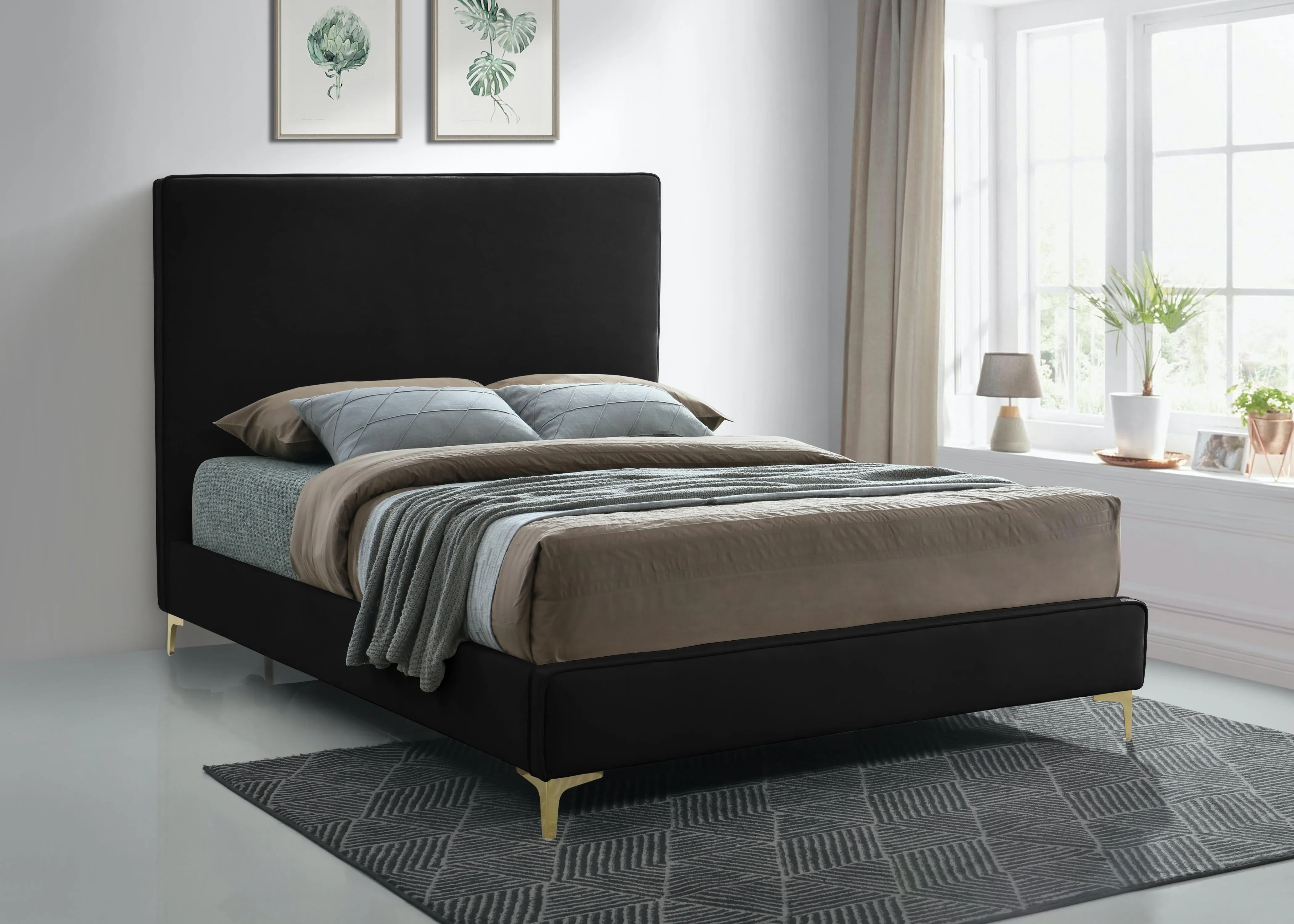 Geri Black Velvet Full Bed