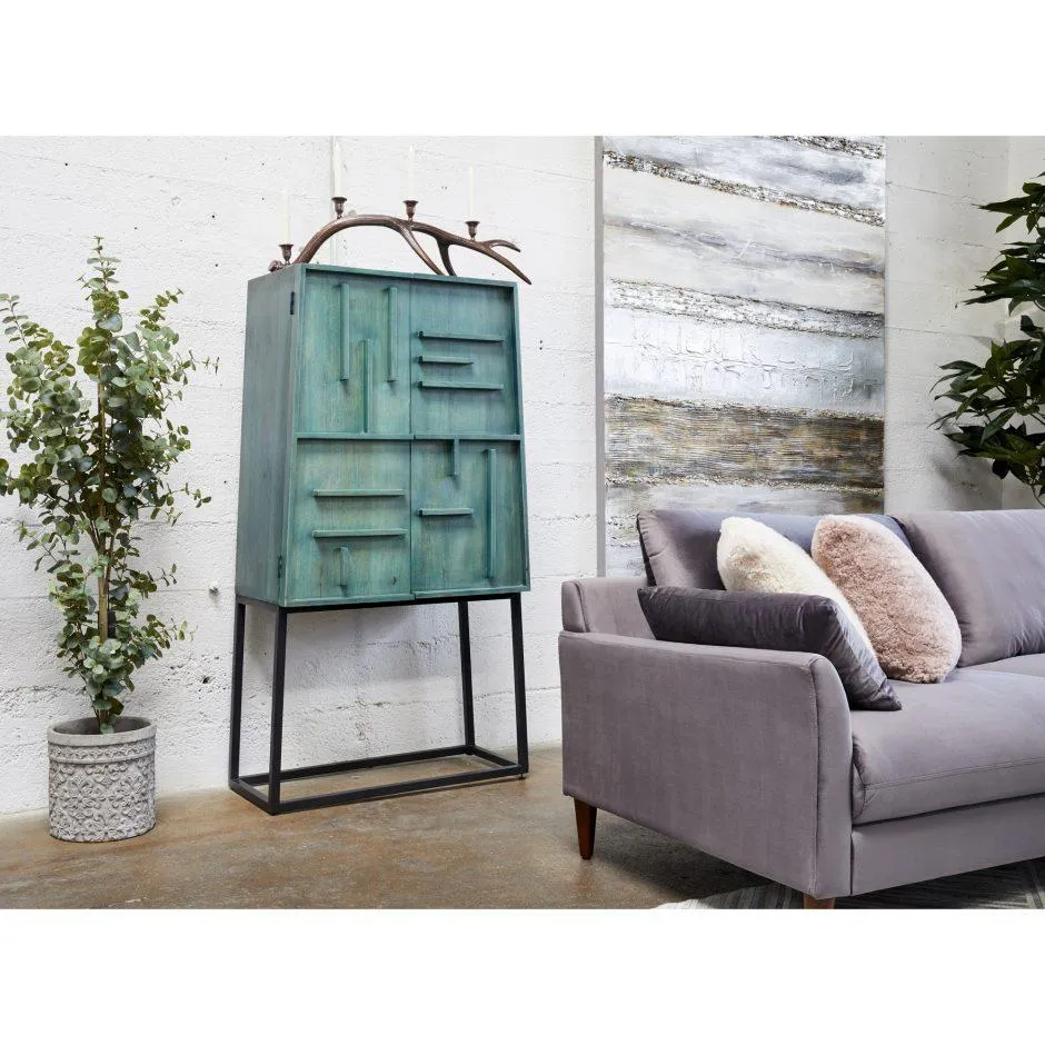 **Layered Grey Wall Dcor