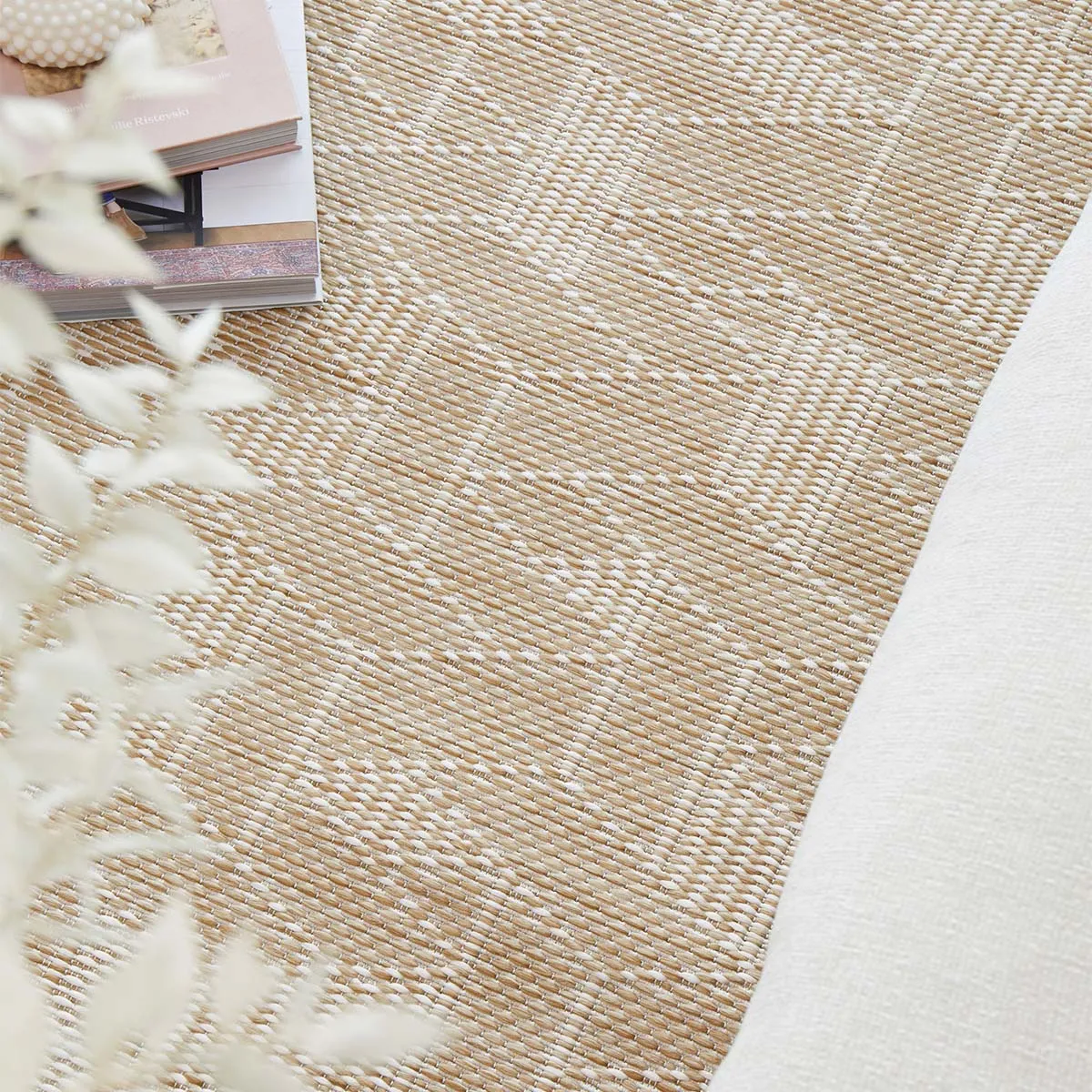 Patio Kudo Runner Rug (Natural)