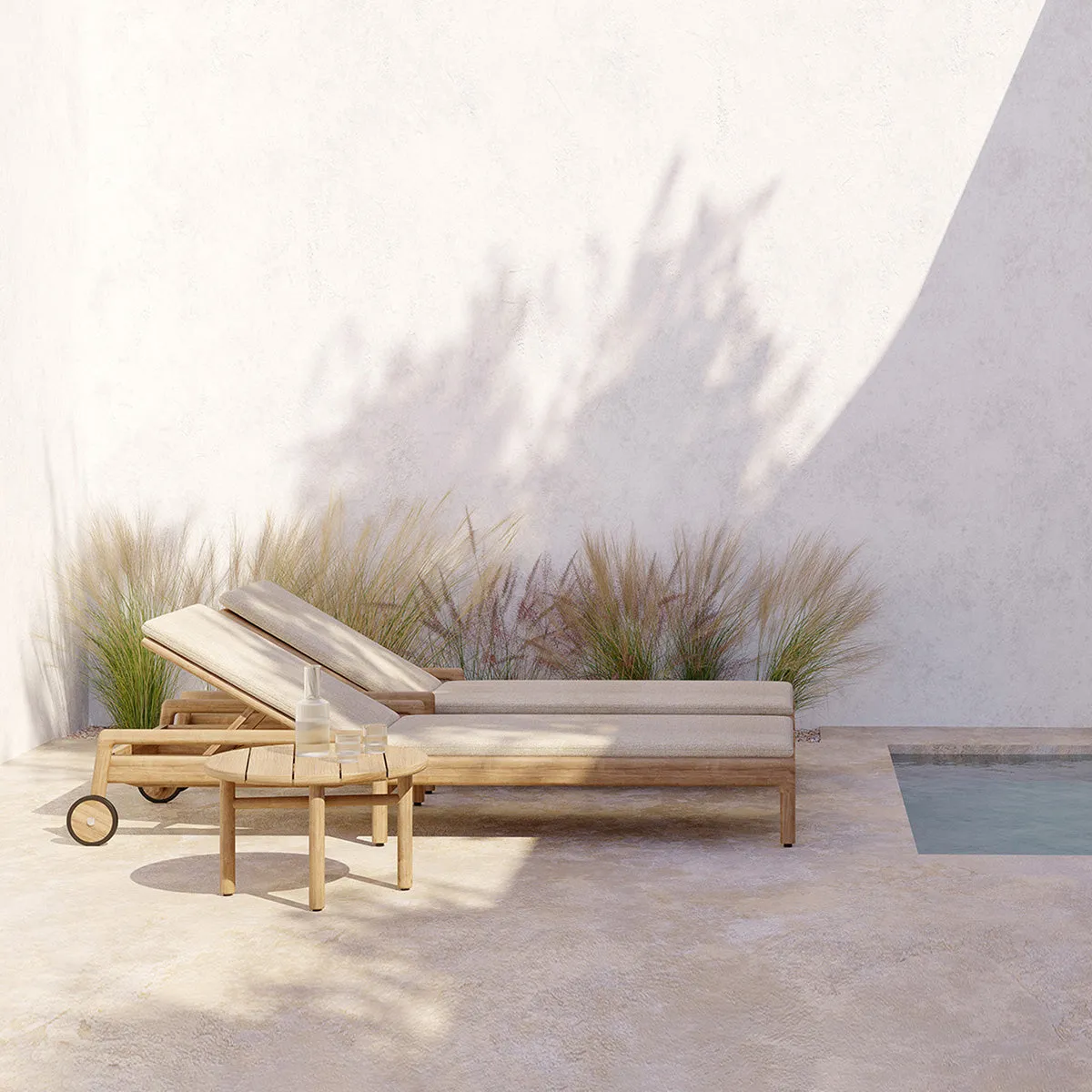 Quatro Outdoor Round Side Table