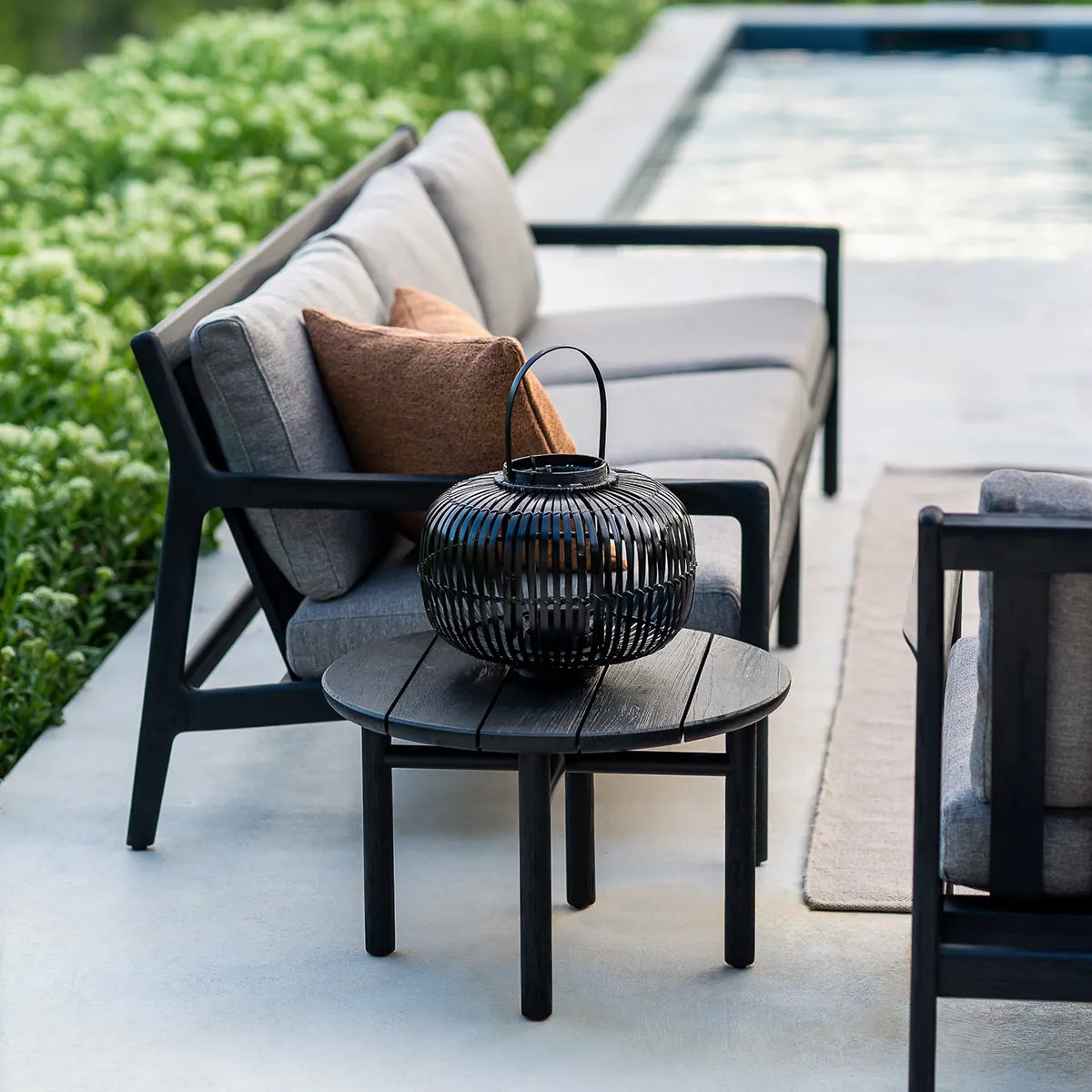 Quatro Outdoor Round Side Table
