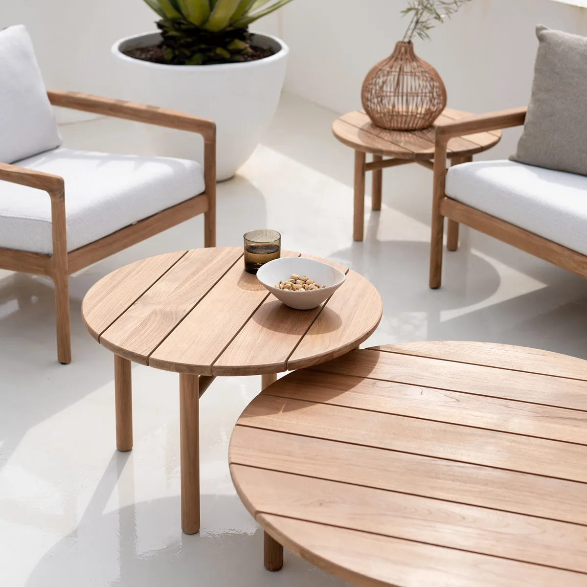 Quatro Outdoor Round Side Table