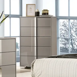 Sinistra Chest