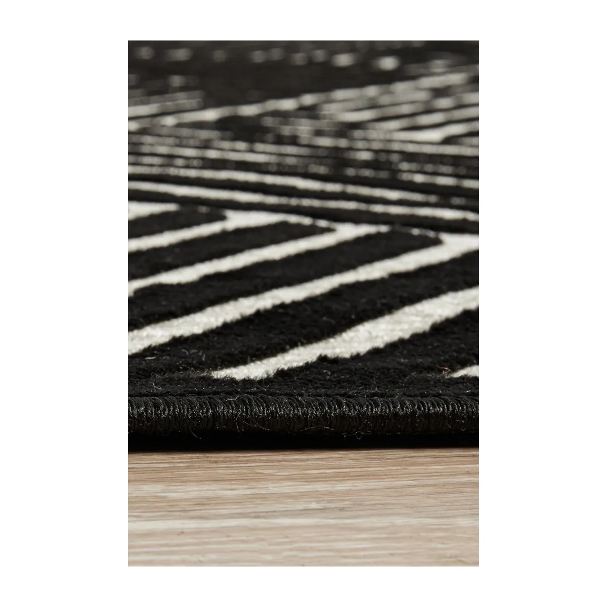 York Rug (Black/Gold)